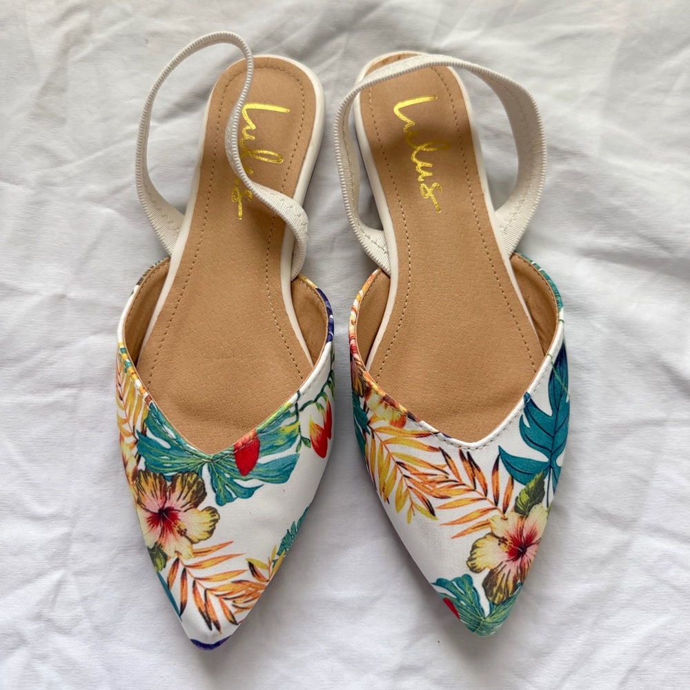 Lulus Mae White Floral Print Pointed Toe Slingback Flats | Size 6 | Like New